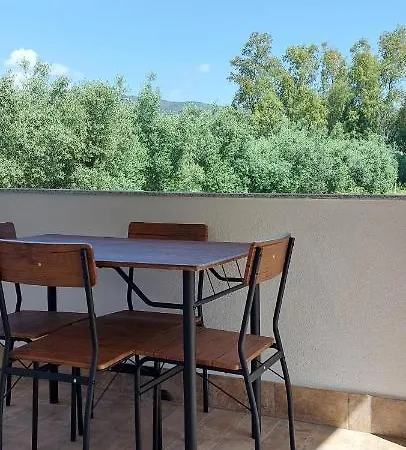 בית נופש Con Angolo Cottura Torpè